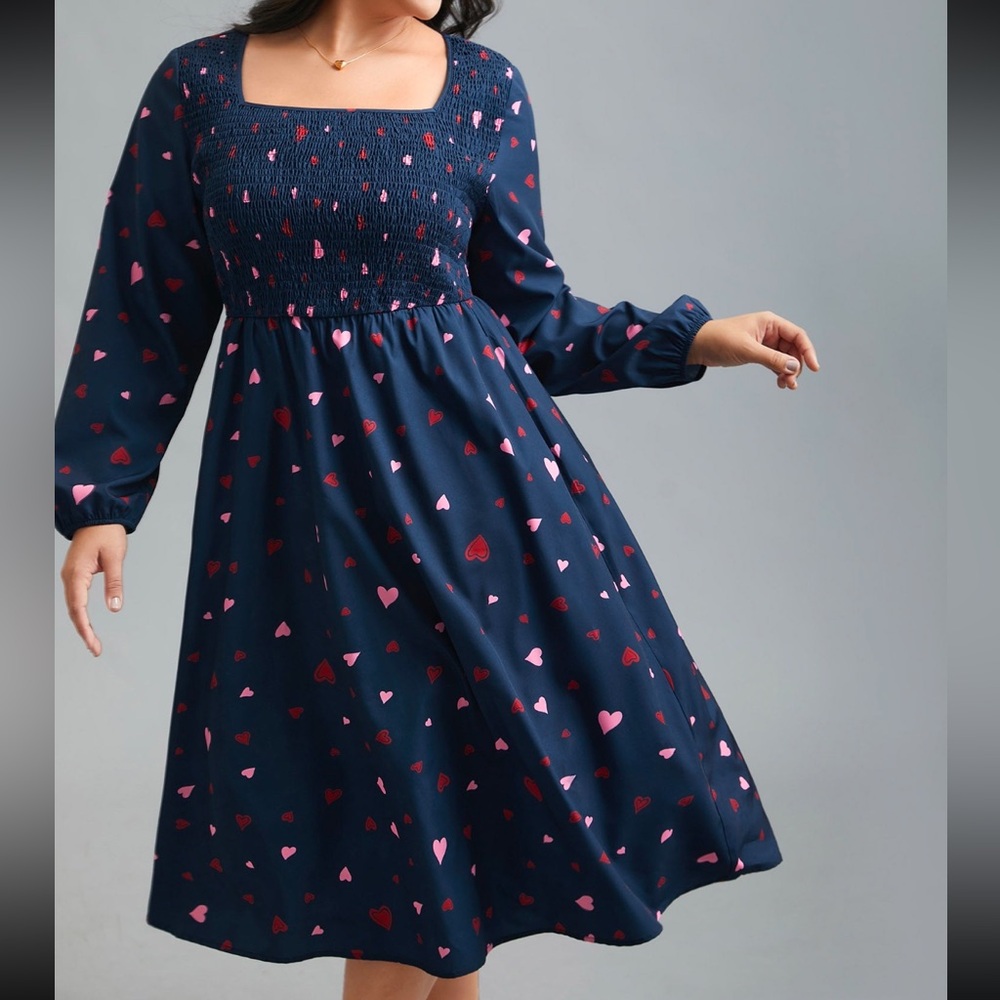 BloomChic brand long sleeve Midi dress with pockets Size 14/16 1X. New with tags